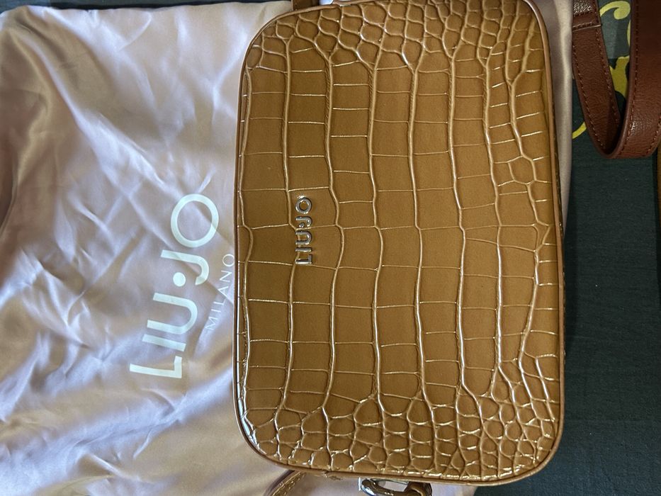 Genti dama  noi Liu-jo, Pepe Jeans, Replay