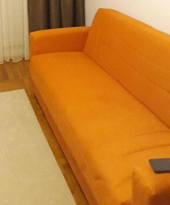 Canapea extensibila 3 locuri