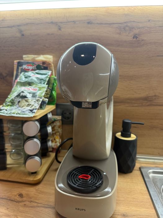 Продавам кафе машина