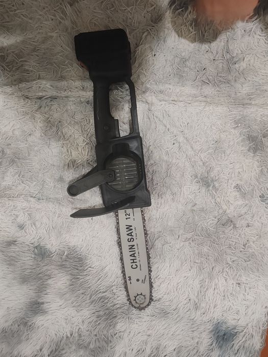 Электропила на батарейке