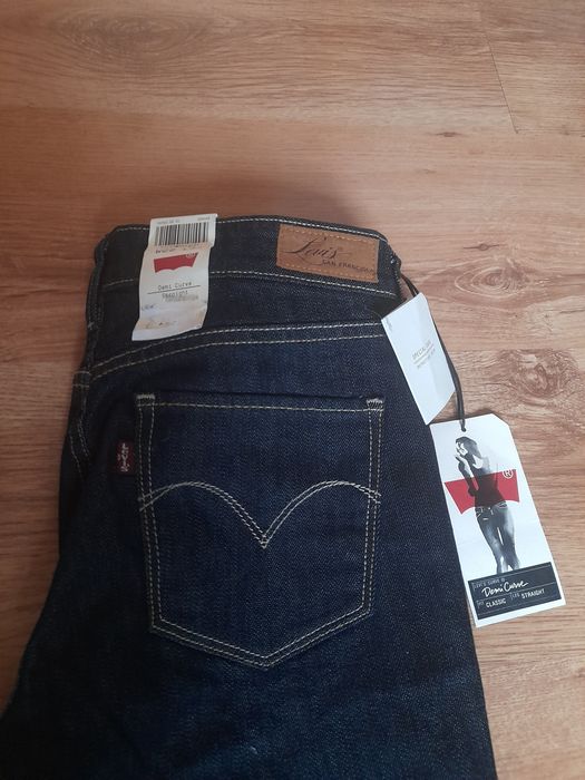 Blugi damă, fete ,LEVI'S  NOI  !!
