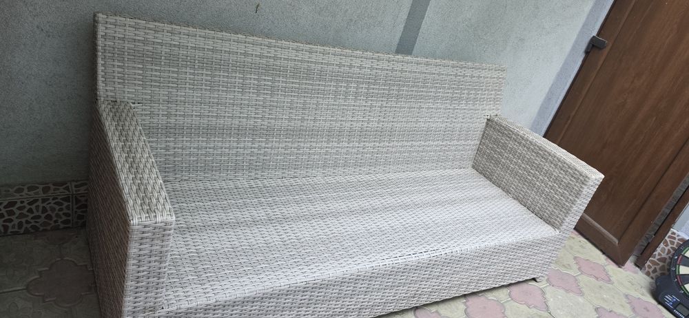 Vand canapea de gradina