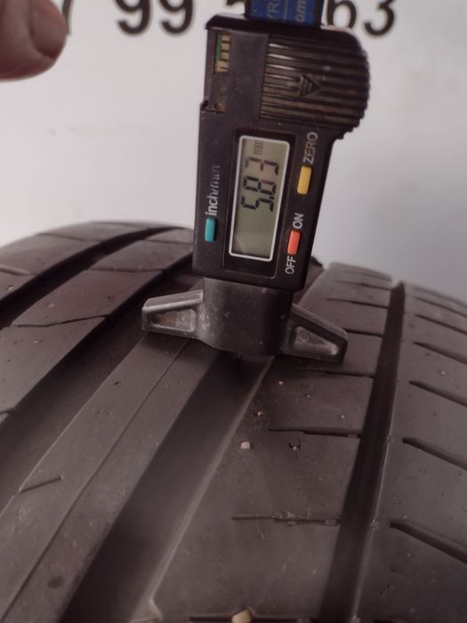 Топ състояние 2бр.235/35/19 Continental CSC5 dot1319