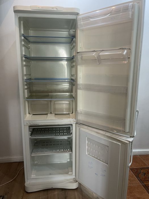 холодильник INDESIT