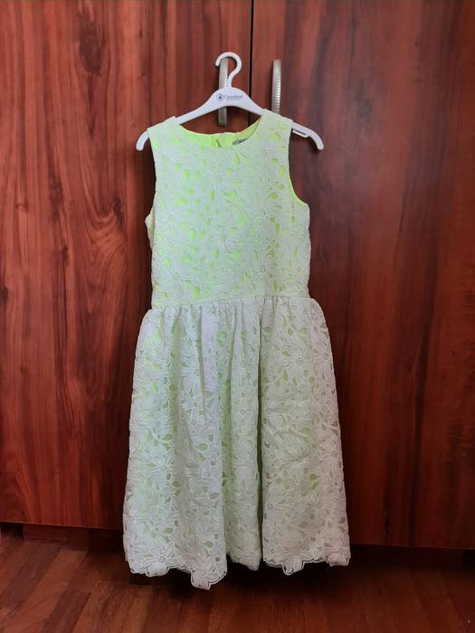 Нарядное Платья для девочек на 11и13 лет