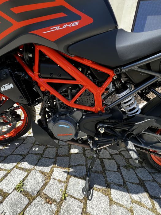 Vand/schimb(cu enduro/supermoto) KTM duke 125 2022 !!NOU!!
