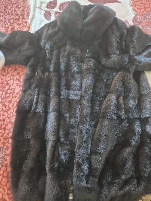 Шуба в хорошем состоянии!