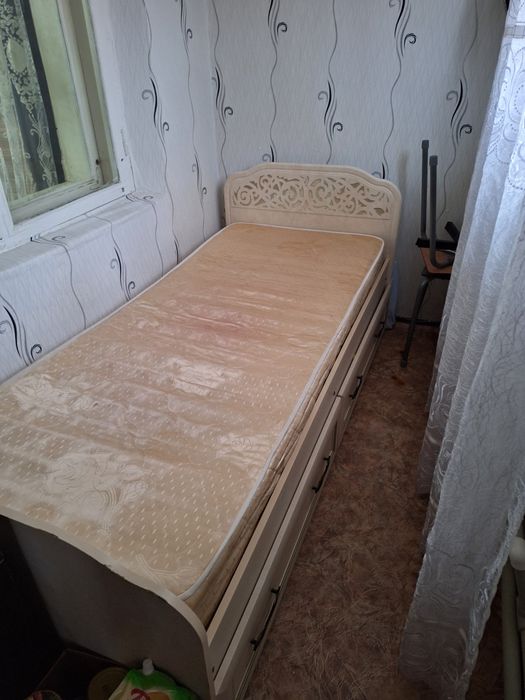 Продаётся кровать