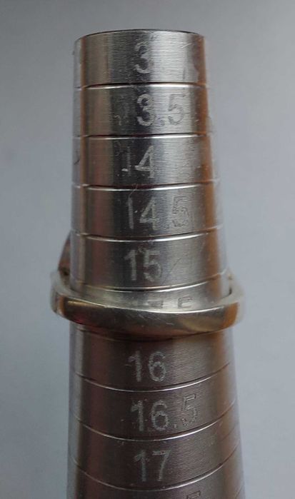 Кольцо серебро. Серебренное колечко, хрусталь