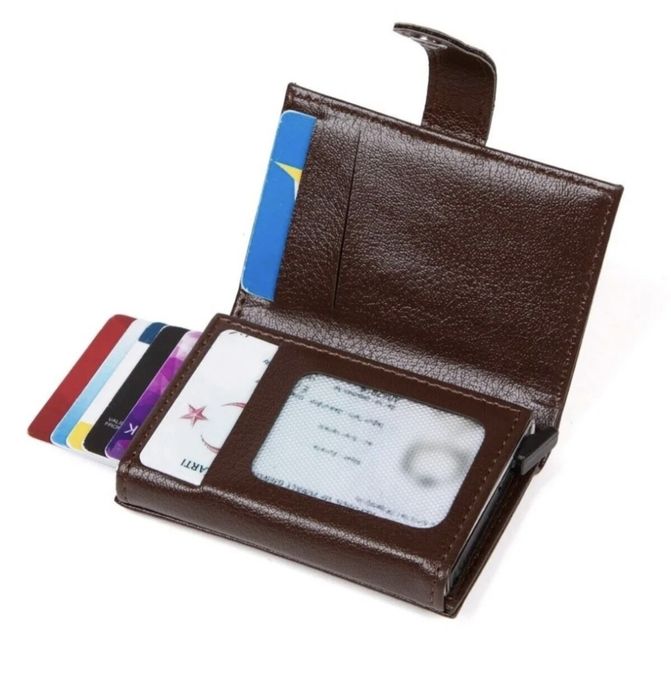Кафяв кожен портфейл с алуминиев автоматичен механизъм