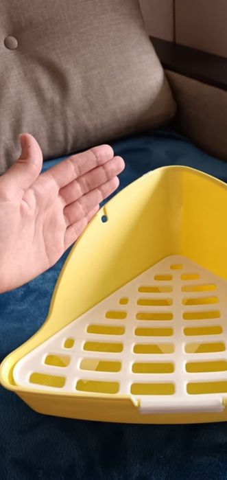 Угловой туалет для кролика (морской свинки  и пр.)