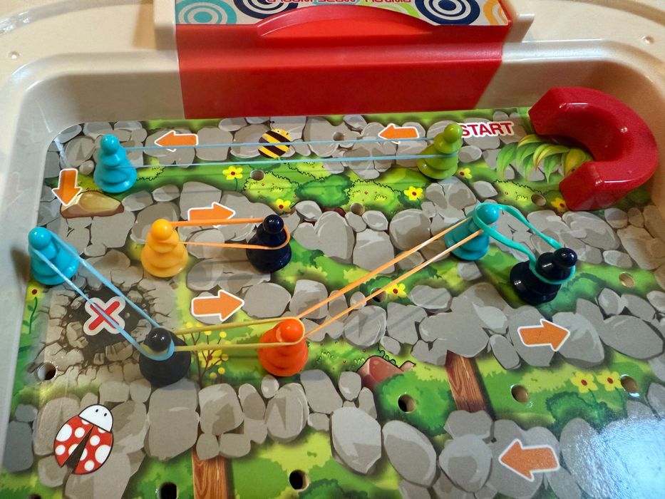 Jocuri copii 4-7 ani Creeaza un labirint