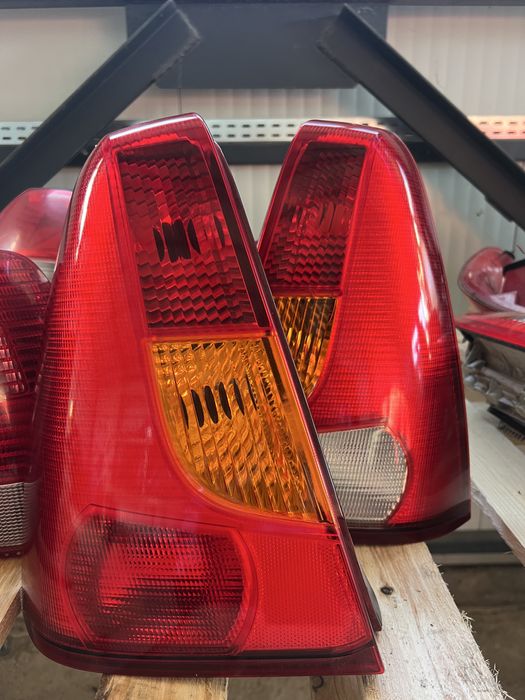 Lampi/ stopuri spate dacia logan 1
