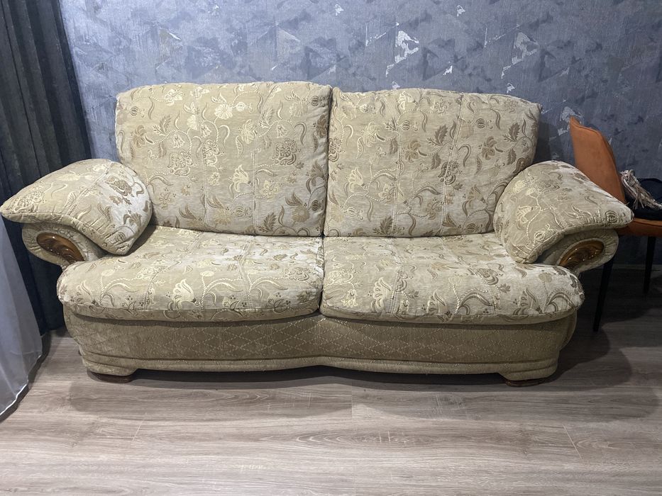 Продам диван в хорошем состоянии