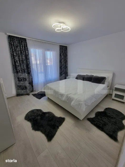 Casa, 180 mp, 5 camere, parcare, curte 260 mp, zona Veteranilor