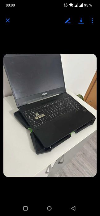 Vând schimb laptop gaming