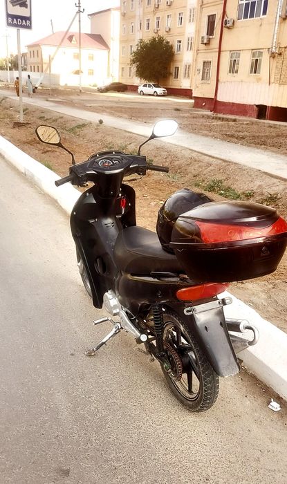 Tricycle motors satiladi baxasi kelsli