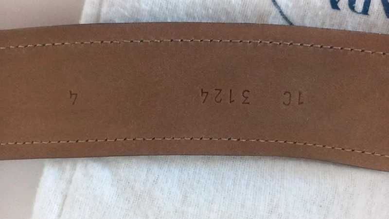 Curea originală Prada
