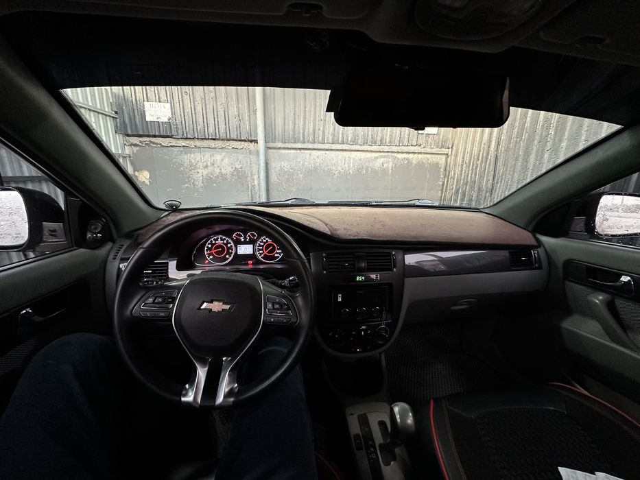 Lasetti jentra gentra