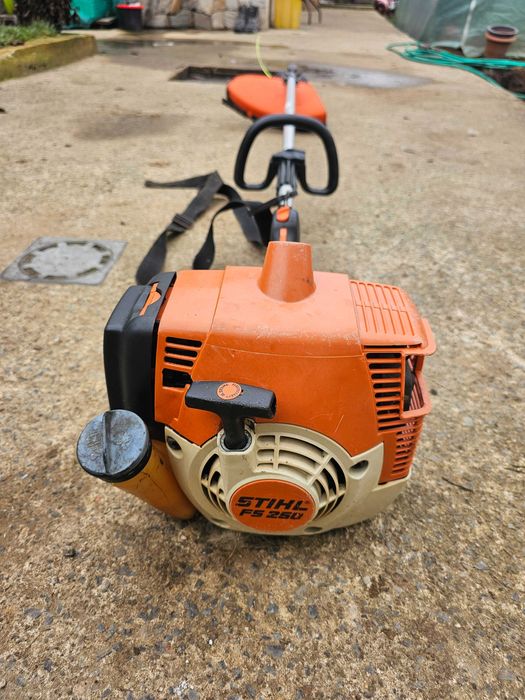 Моторна Коса STIHL FS 250. ПЕРФЕКТНА