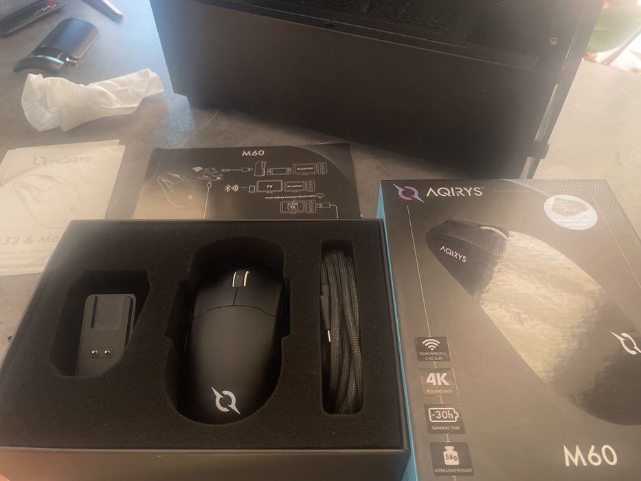Mouse Aqirys M60 ca nou