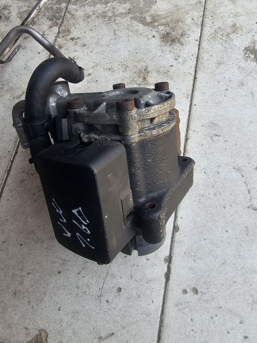 Lichidare stoc Pompa inalta presiune vw golf 6 passat touran jetta 1.6 tdi 03L130755E