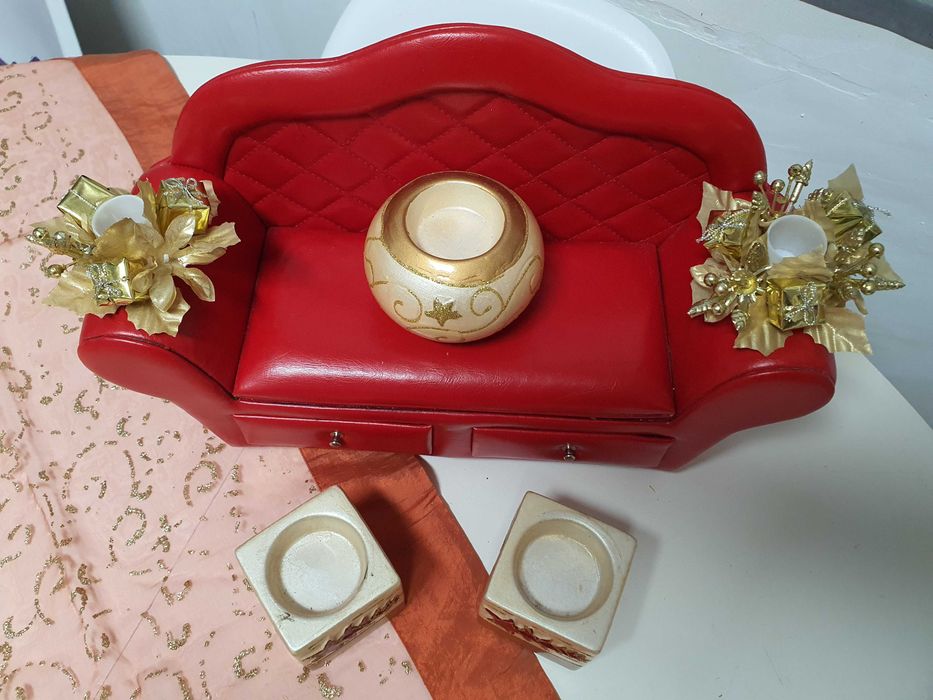 Suport lumanare pastila alb-auriu de Craciun