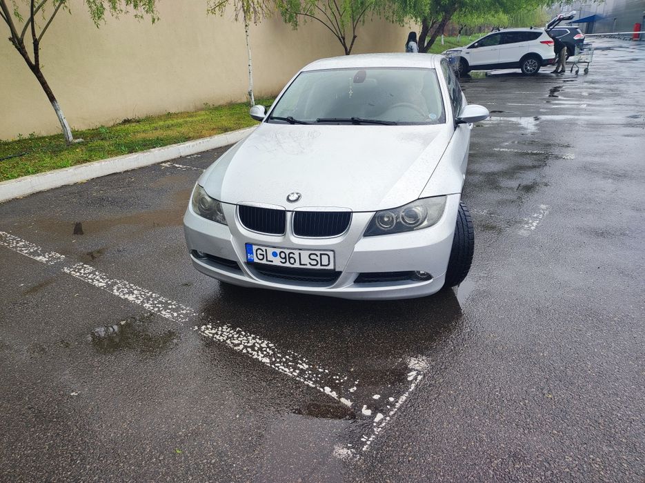 Vand bmw e90 in stare buna !
