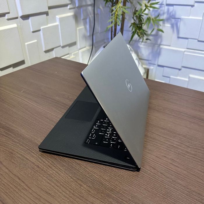 Laptop Dell Precision i9 9980HK / 32GB / Ecran 4K Touch / Placă Video