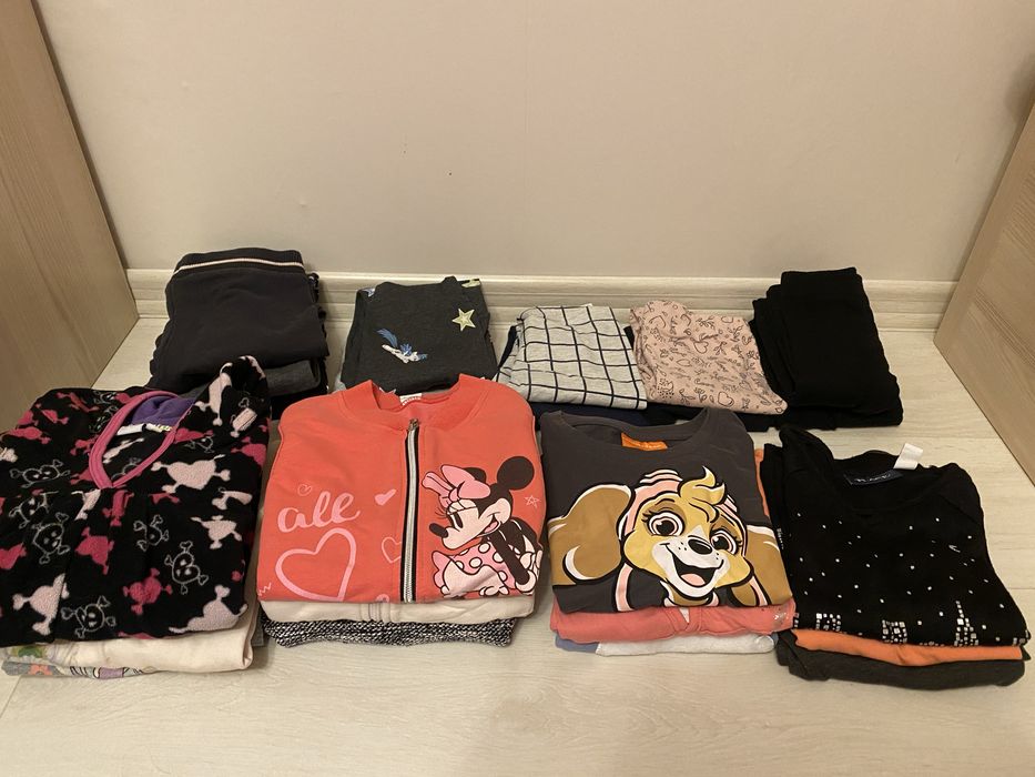 Лот дрехи за момиче 122 см