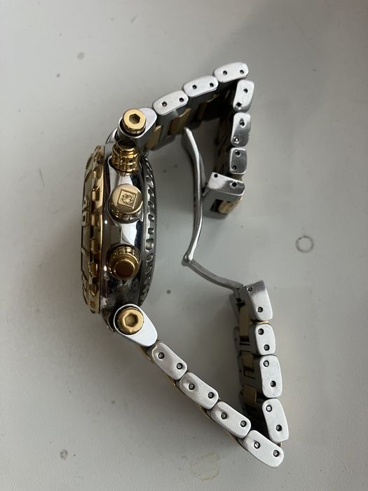 Швейцарские часы invicta.