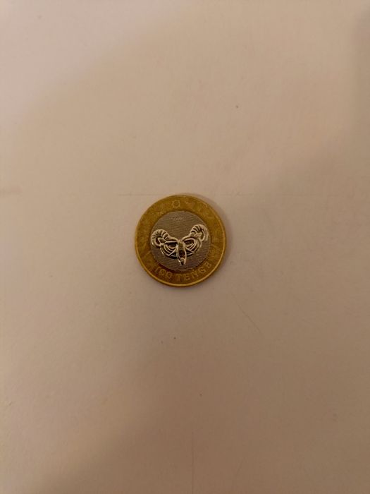 Монета 100 тенге