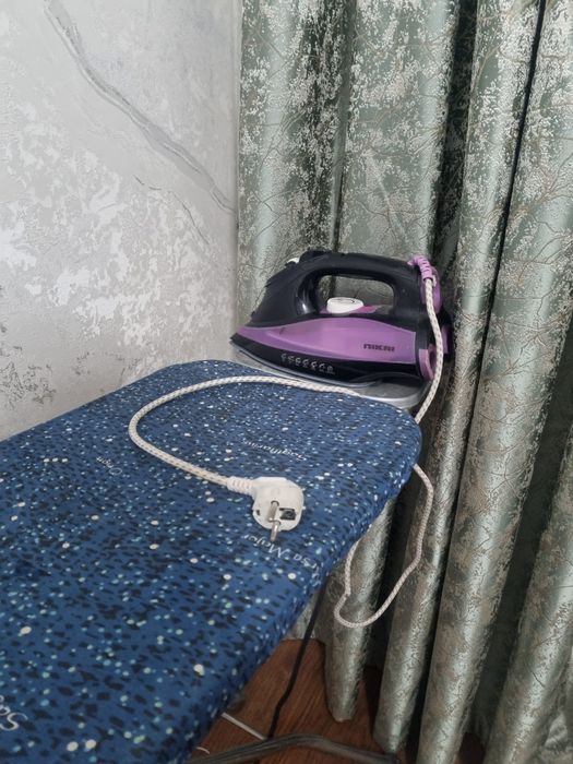 Продам подставку для утюга хорошом состаяние