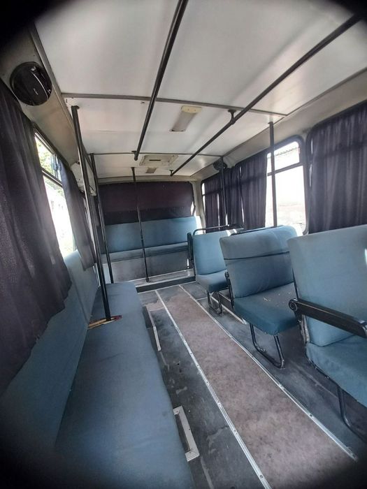 Продам автобус отайул 1998 год средним состояние на метан