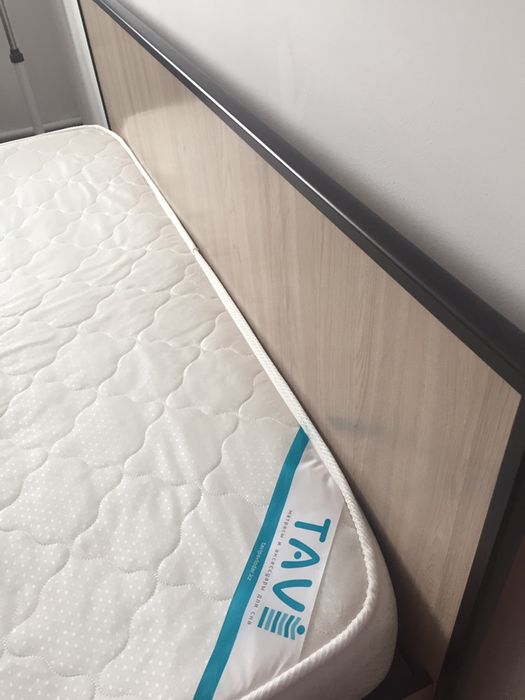 2-спальная кровать с матрасом