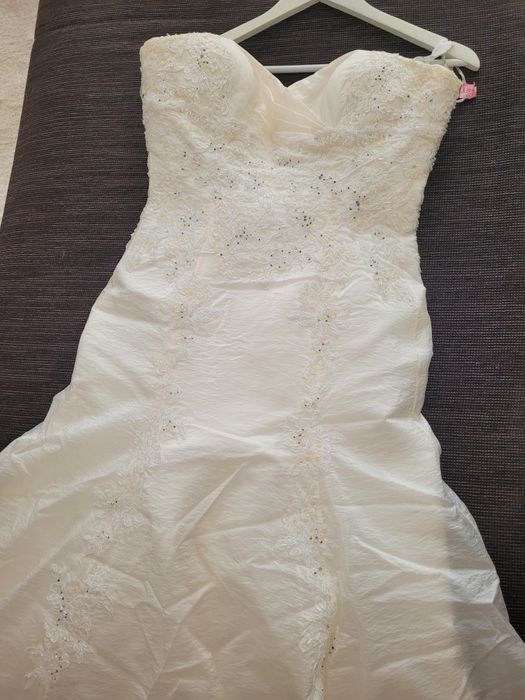 Rochie de mireasa Soterro and Midgley