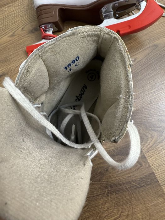 Продам коньки фигурные Jackson и одежда для фигуриста