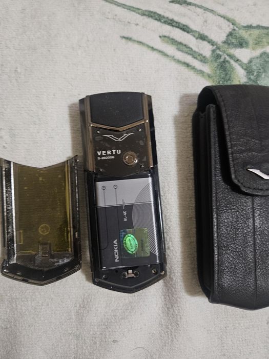 Vertu Slider (какNokia8800)