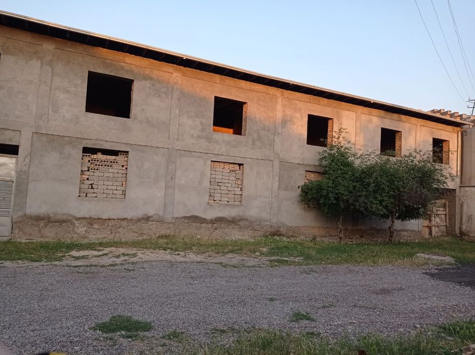 Yer narxida hovli sotiladi