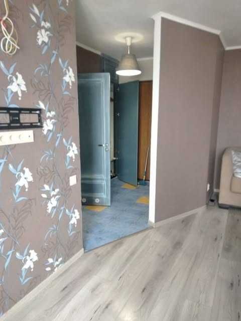 Продава се Двустаен апартамент в София, Център - 70 кв.м за 2672 €/кв.м - Снимка #3