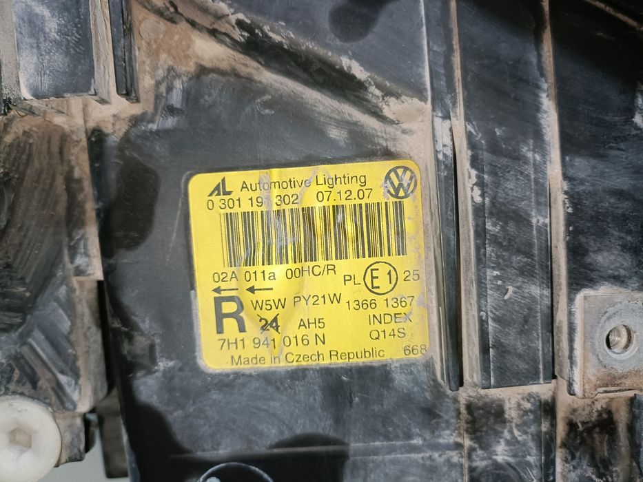 Far dreapta Volkswagen T5 2010