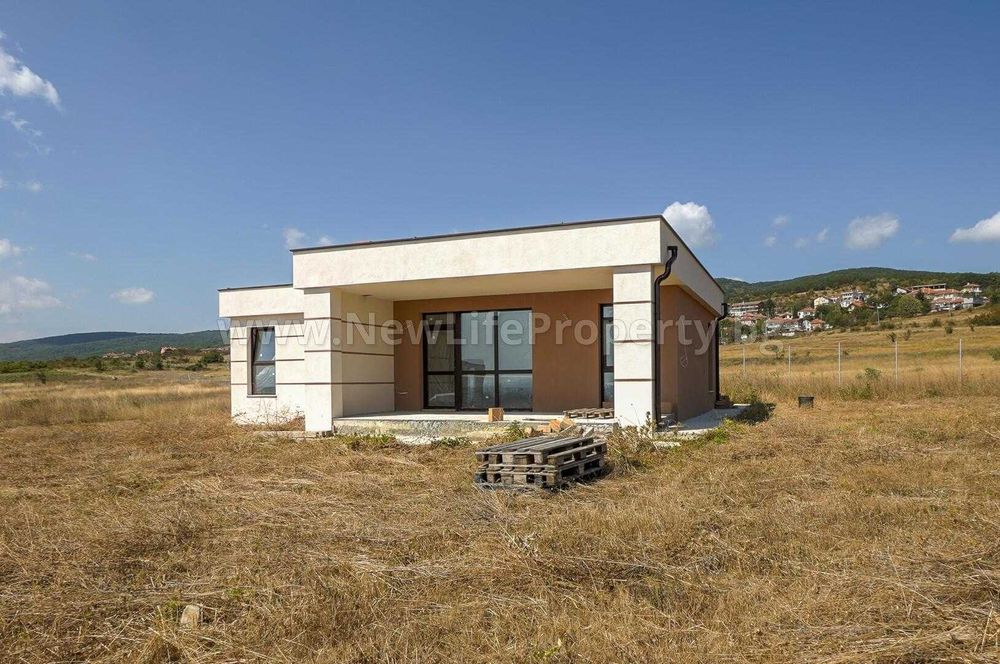 Продава се Къща в с. Кошарица, Област Бургас - 131 кв.м за 1222 €/кв.м - Снимка #7