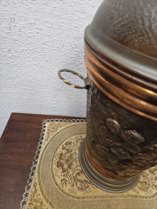 Меден кош ваза за сухи цветя