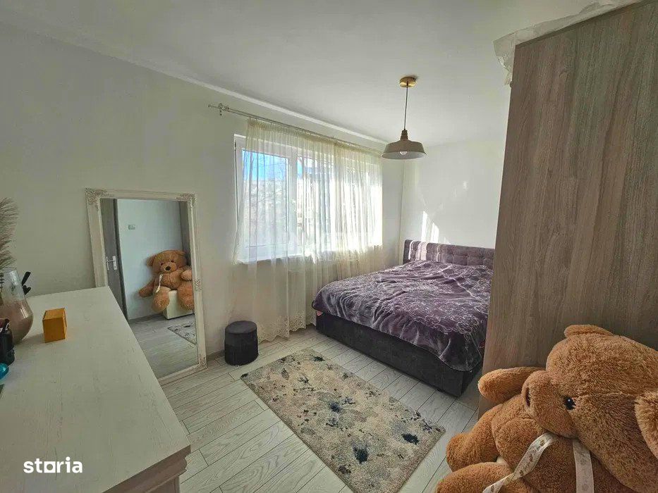 Apartament 3 camere-etajul 2-67mp-Podu Ros-Palas Mall — fotografia 1