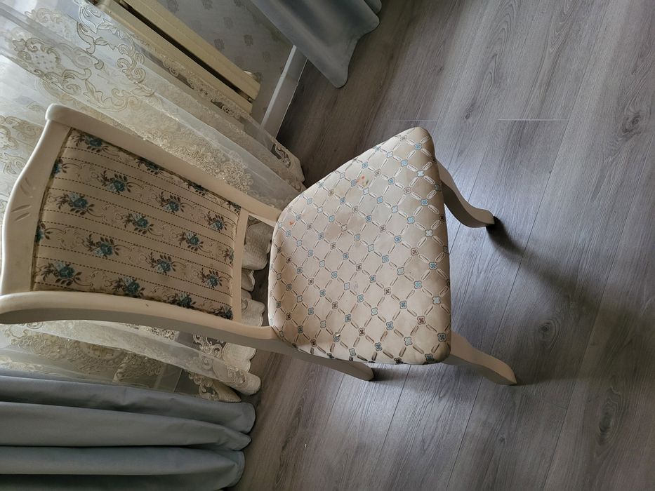 Стулья красивые 6штук