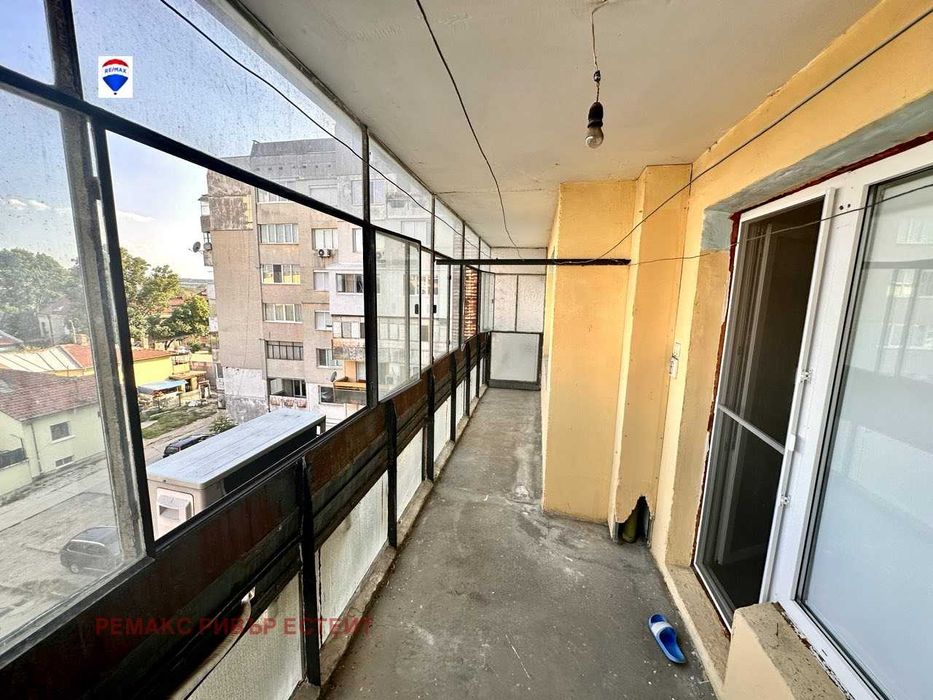 Тристаен апартамент за продажба в центъра на гр. Русе