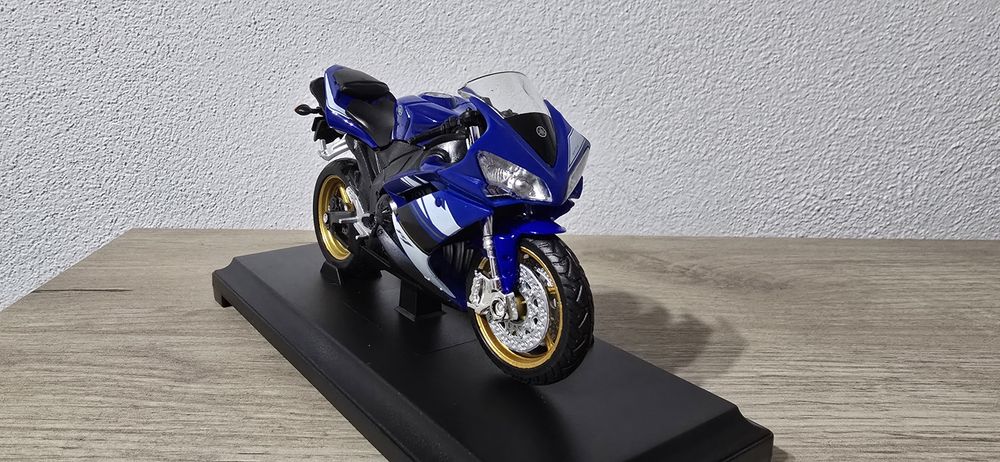 Macheta moto 1/18
