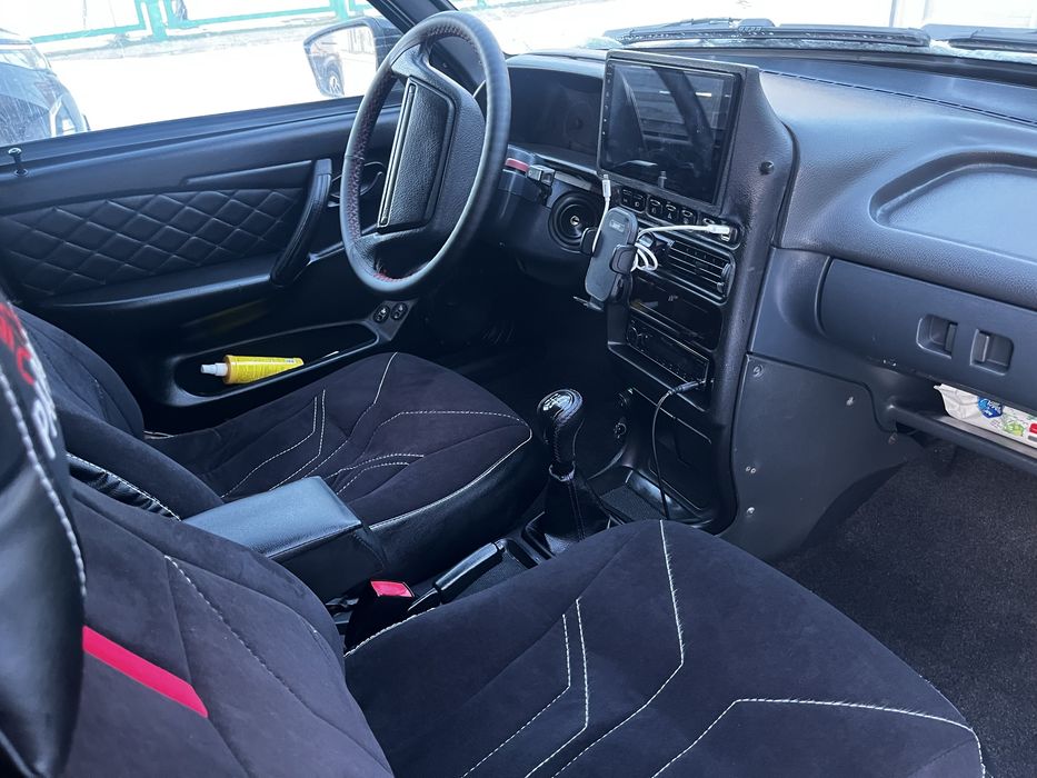 Машина Ваз 2115