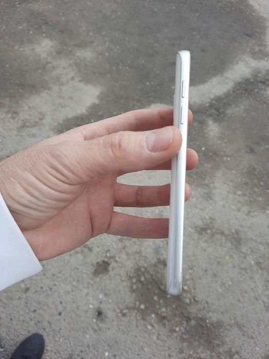 Samsung s7 white sotladi