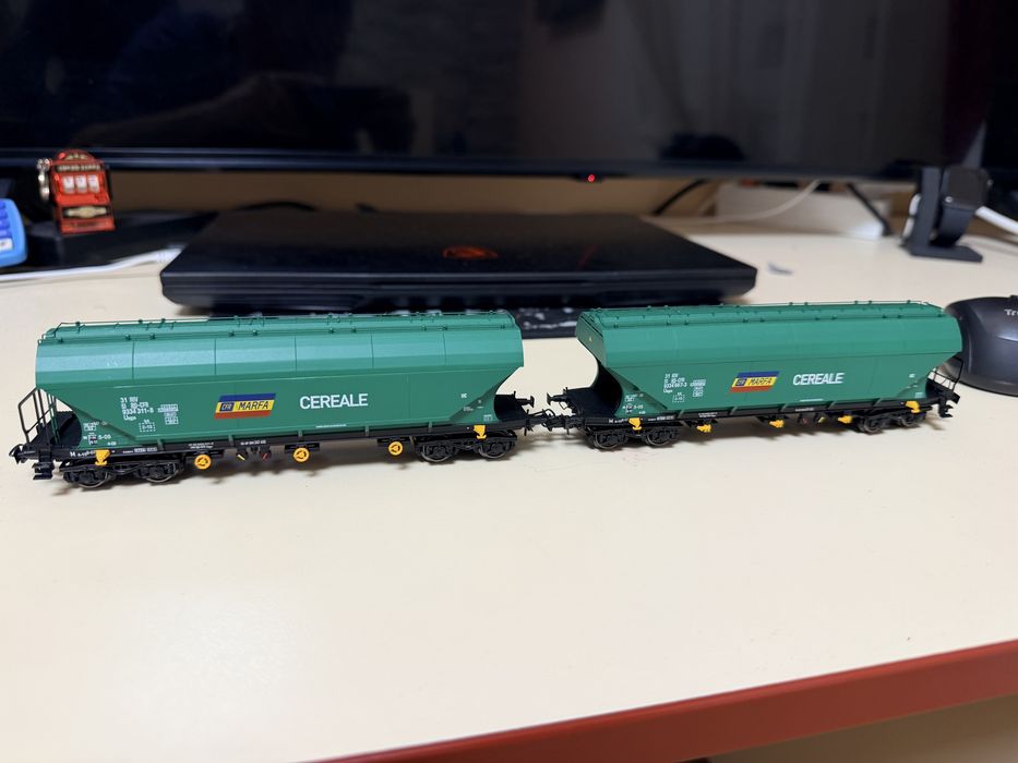 Vand un set Vagoane Cereale H0 CFR Marfa